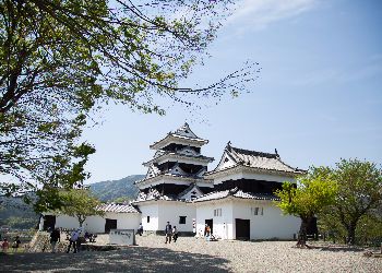 Ozu castle